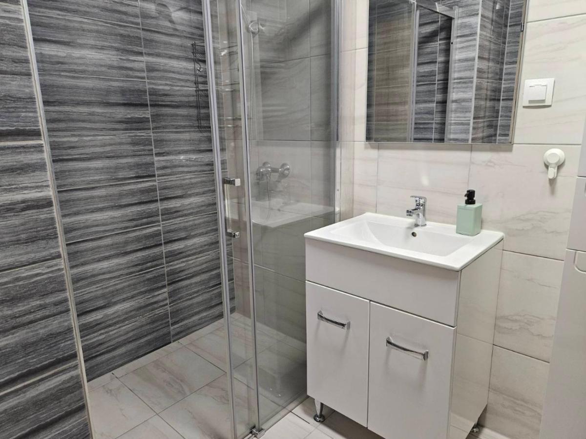 Holiness Apartmanok Seghedin Exterior foto