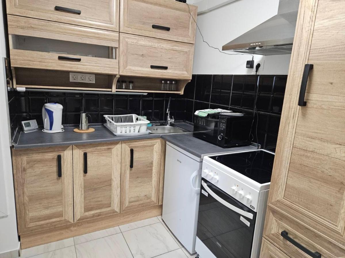 Holiness Apartmanok Seghedin Exterior foto