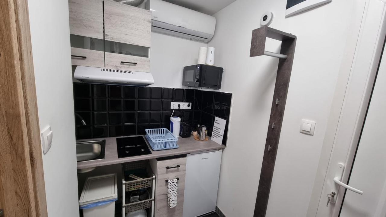 Holiness Apartmanok Seghedin Exterior foto
