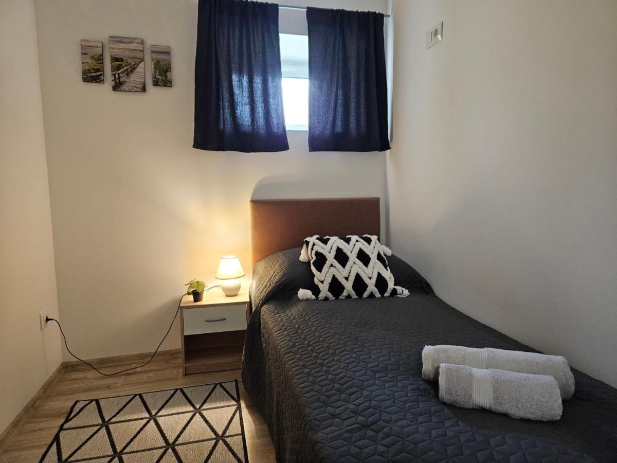 Holiness Apartmanok Seghedin Exterior foto