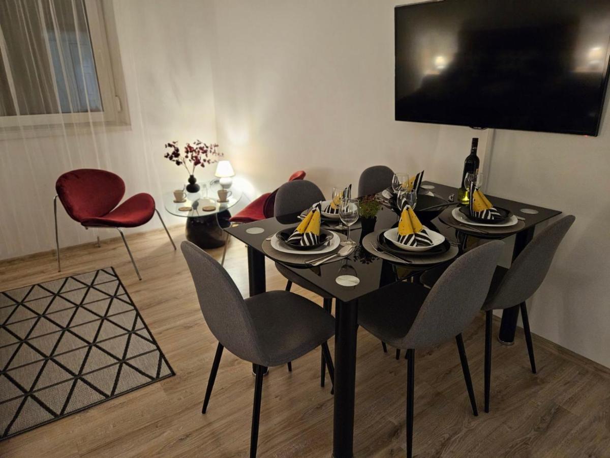 Holiness Apartmanok Seghedin Exterior foto