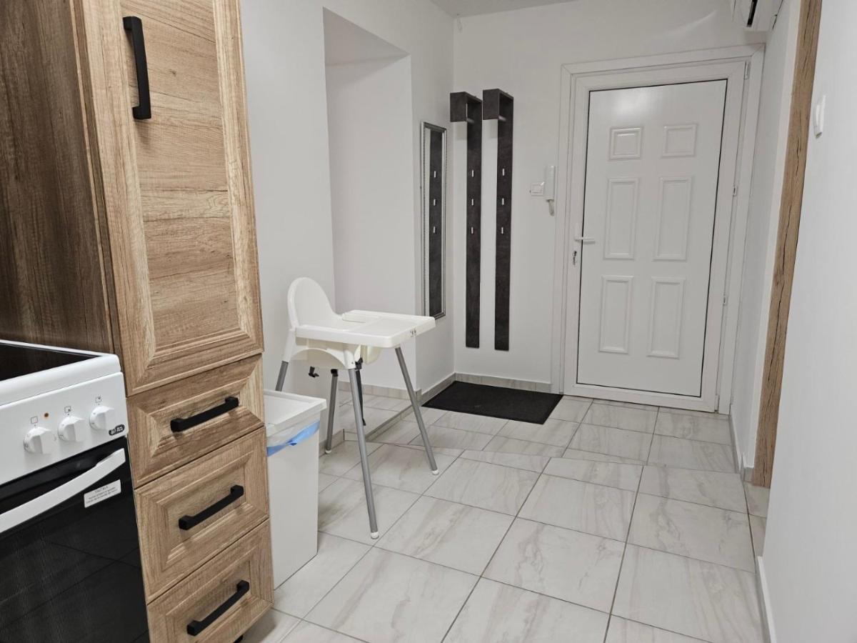 Holiness Apartmanok Seghedin Exterior foto