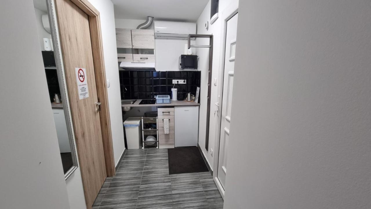 Holiness Apartmanok Seghedin Exterior foto
